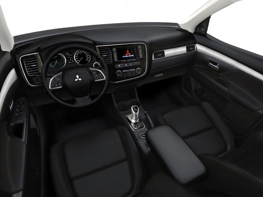  Mitsubishi Outlander PHEV 2012 года  (фото 24 из 48)